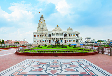 Tempo Traveller Mathura