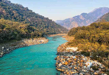 Tempo Traveller in Rishikesh